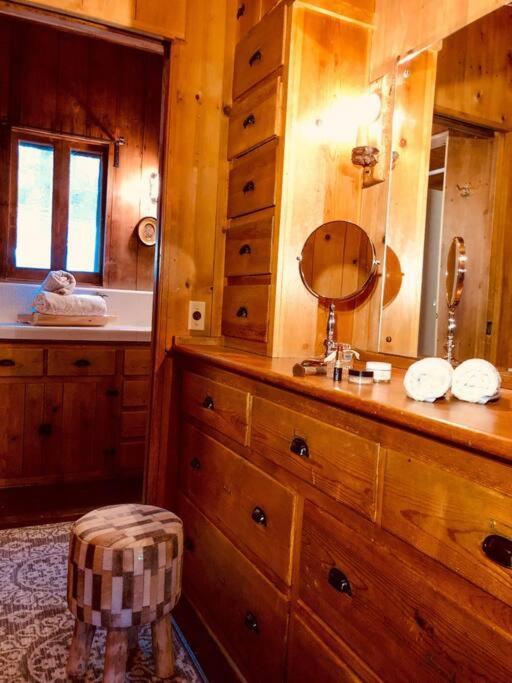 آيديلوايل The Lodge At 11 Chimneys المظهر الخارجي الصورة